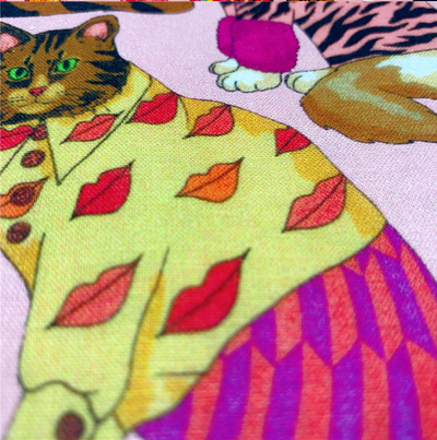 Vestido Infantil Estampado con Gatos, Patchwork Artesanal y Bufanda Integrada Rosa - Image 12