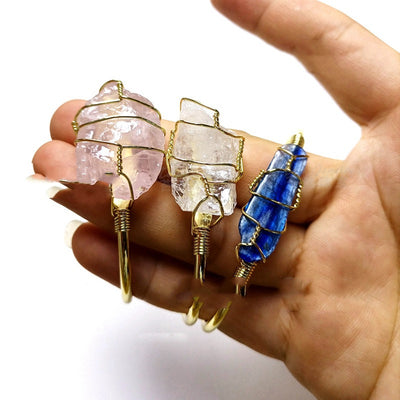 Pulsera de Cristal Natural en Bruto con Alambre Dorado - Image 8