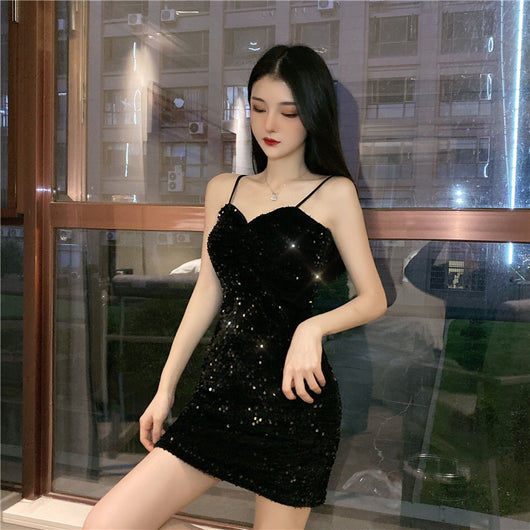 Vestido Negro Elegante con Lentejuelas y Tirantes Ajustables - Image 3