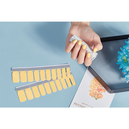 Pegatinas de Uñas Desprendibles con Diseños de Moda Internacional - Image 28