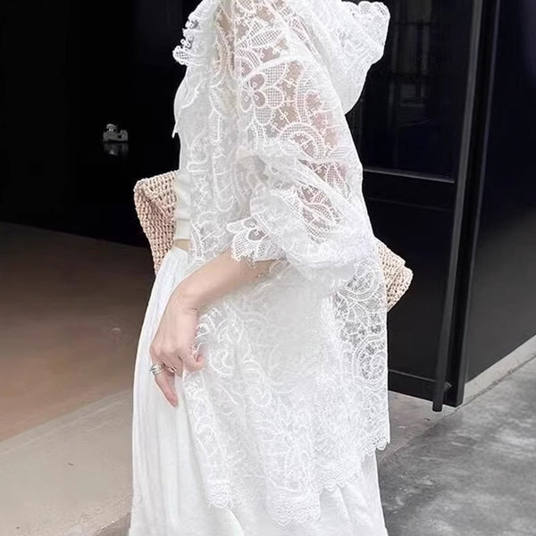 Blusa de Encaje Blanco Romántica con Protección Solar para Mujer