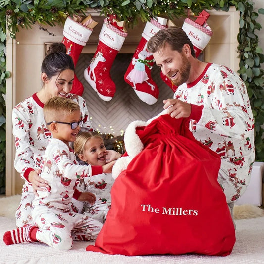 Conjuntos de Pijamas Navideños para Toda la Familia