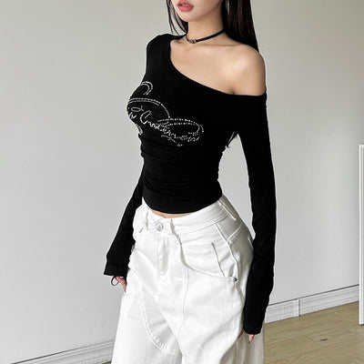 Blusa Fuera del Hombro con Detalle de Letras y Escote Asimétrico - Image 3