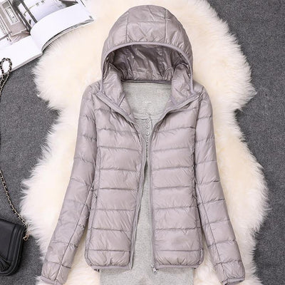 Chaqueta Hoodie Ligera Slim Fit para Mujer - Image 18