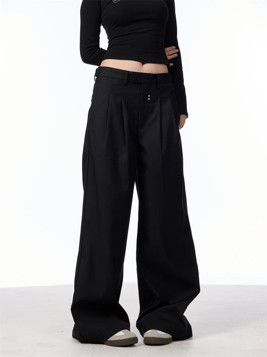 Pantalón Casual Holgado con Pliegues Dobles y Remaches - Image 2