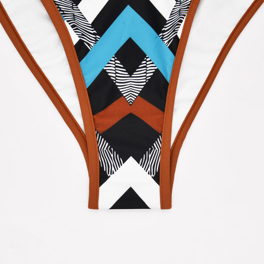 Bikini Estampado con Abertura Lateral Ajustable - Image 10