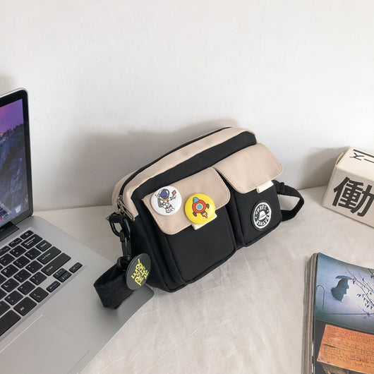 Bolsa Mensajera Crossbody para Hombre con Distintivo - Image 5