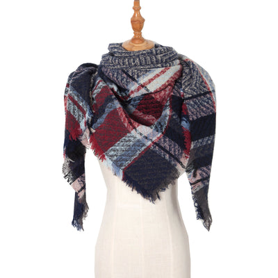 Chal Triangular Escocés para Otoño e Invierno - Amplio y Versátil - Image 54