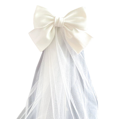White birdcage veil with a cream satin bow and faux pearls, attached to a woven straw base, 80cm yarn length. - Image 5