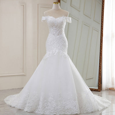 Vestido de Novia Blanco Elegante con Encaje, Cuello en V y Cola Larga