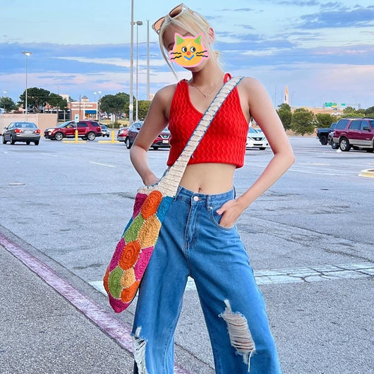 Camiseta Tejida con Rayas Onduladas Rojo y Detalles Calados