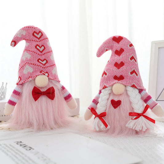 Muñeca Decorativa Sin Rostro de Punto con Corazón para San Valentín