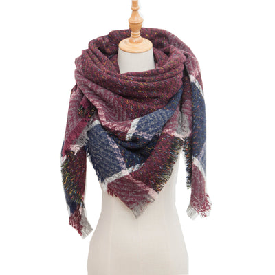 Chal Triangular Escocés para Otoño e Invierno - Amplio y Versátil - Image 29