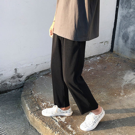 Pantalones Sueltos con Pliegues - Comodidad y Estilo Moderno