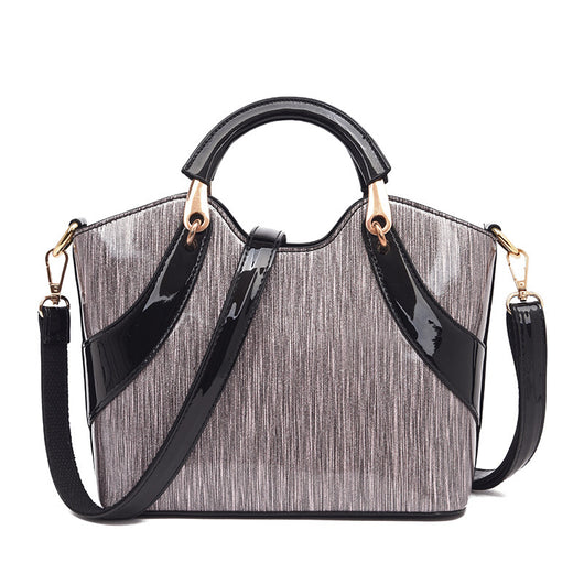Bolso Bandolera de Cuero Charol con Lentejuelas y Hombro Único - Image 12