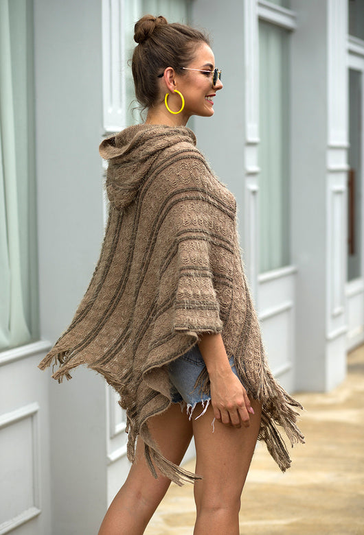 Capa con Capucha y Borlas - Image 5