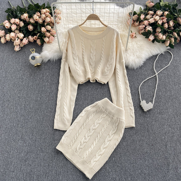 Conjunto Vintage Falda Alta con Suéter Retorcido de Manga Larga