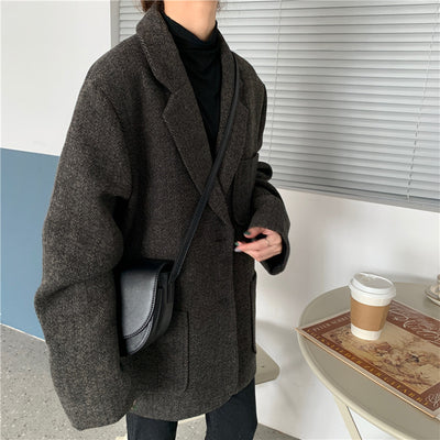 Traje de Lana Corto y Ajustado - Image 6