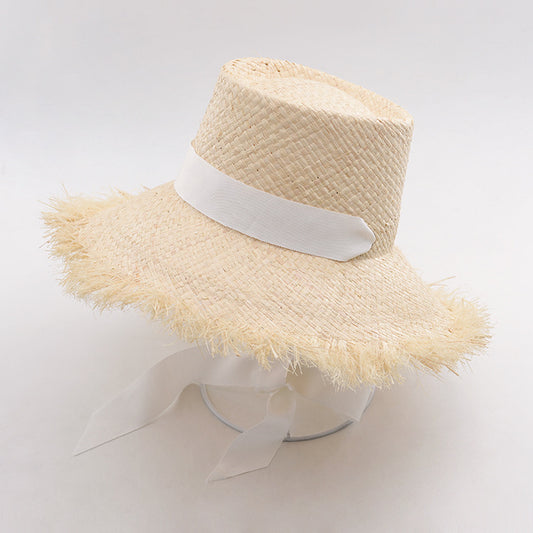 Sombrero de Paja Tejida con Lazo de Rafia y Borde Deshilachado