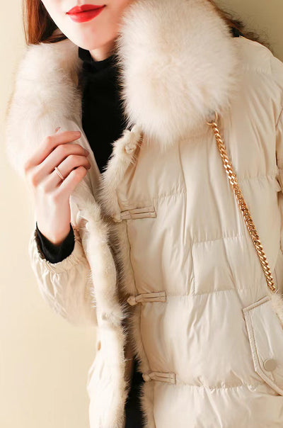Chaqueta Térmica de Plumón de Pato Blanco con Cuello de Piel - Image 10