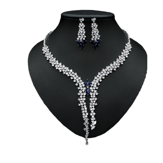 Conjunto de Aretes y Collar de Plata con Circonitas Incrustadas - Diseño Exagerado - Image 5
