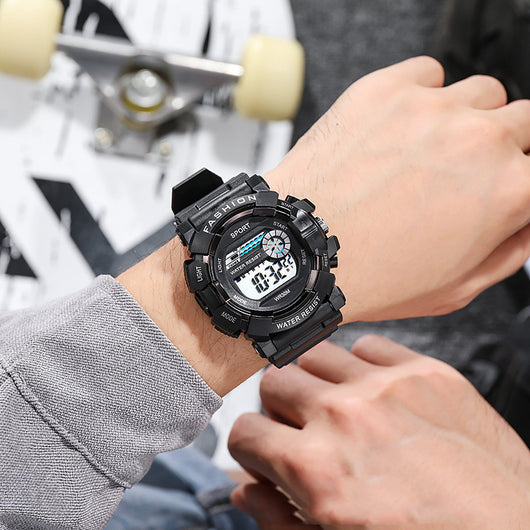 Reloj Digital Deportivo Multifuncional Resistente al Agua con Luz Nocturna para Hombre - Image 11