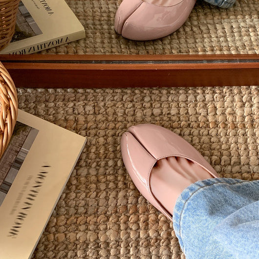 Zapatos Rojos Planos con Punta Abierta - Estilo y Personalidad para Mujer - Image 10
