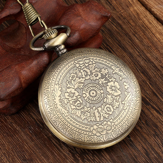 Reloj de Bolsillo Grande Estilo Vintage con Patrón de Escudo Dorado y Movimiento Cuarzo - Image 11