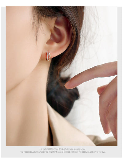 Aretes de Plata Esterlina con Acabado Dorado - Diseño Moderno y Versátil - Image 10