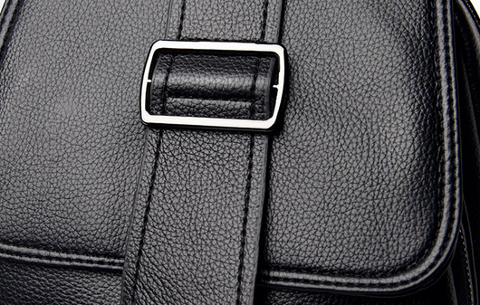 Mochila Casual de Cuero Suave con Cinturón Decorativo - Image 9