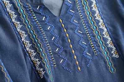 Camisa Denim Tencel con Escote V y Bordados para Primavera - Image 5