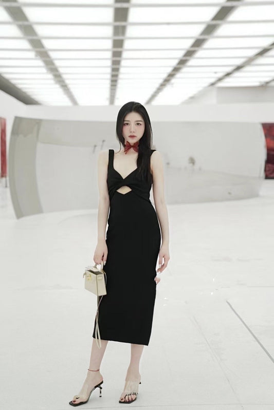 Vestido Largo Hueco Negro y Blanco con Tirantes Ajustables