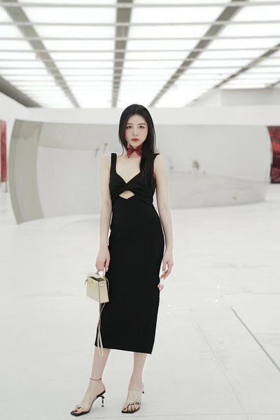 Vestido Largo Hueco Negro y Blanco con Tirantes Ajustables