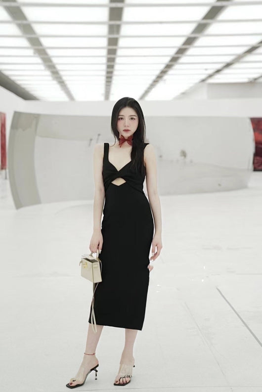 Vestido Largo Hueco Negro y Blanco con Tirantes Ajustables