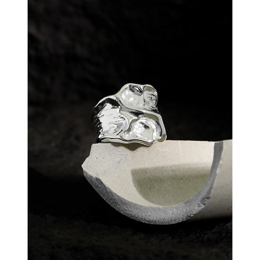 Anillo de Plata Esterlina 925 con Textura Arrugada para Mujer - Image 3