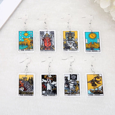 Aretes de Resina con Diseño de Ajedrez y Cartas - Estilo Europeo Moderno - Image 6