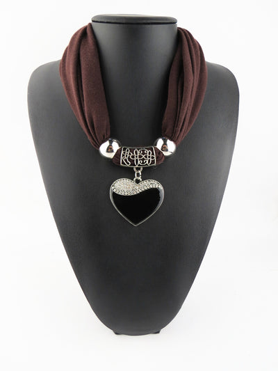 Pañuelo Elegante con Dije de Corazón para Mujer - Image 18