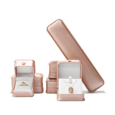 Pulsera de Encaje con Dije Corona Redondeado - Joyería Elegante con Caja de Presentación - Image 6