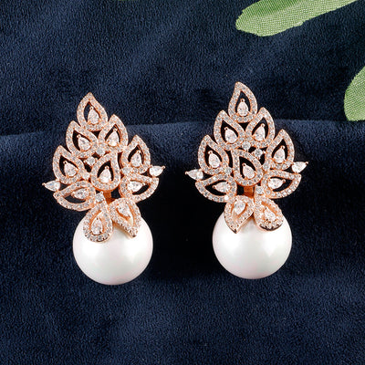Aretes de Perla con Patrón Calado Elegante - Image 4