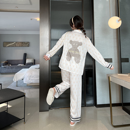 Pijama Tipo Traje con Estampado Cartoon - Cómodo y Elegante para Casa - Image 9