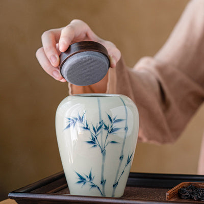 Frasco de Té Grande de Bambú Pintado a Mano con Detalles en Gris y Madera - Image 4