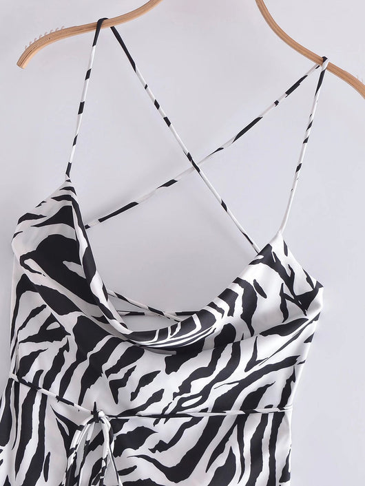 Vestido Slip Ajustado con Estampado Animal Print Blanco y Negro - Image 5