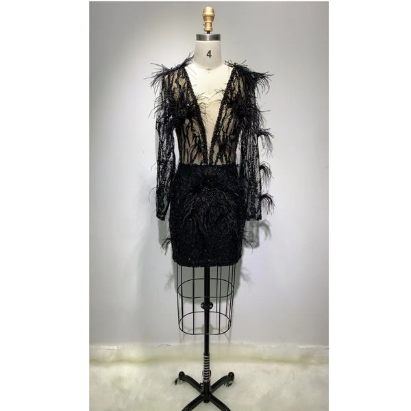 Vestido Casual de Malla con Lentejuelas y Plumas de Manga Larga - Image 3