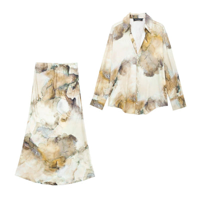 Conjunto Tie-Dye en Satén de Seda: Blusa y Falda