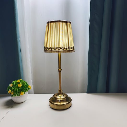 Lámpara Nórdica Minimalista para Mesita de Noche - Luz Ambiental Moderna - Image 3
