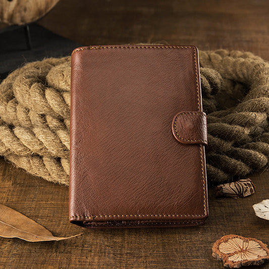 Billetera Vertical de Cuero Genuino con Diseño Literario Hecha a Mano
