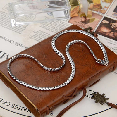 Collar Retro Hueso de Serpiente Lateral para Hombre - Image 10