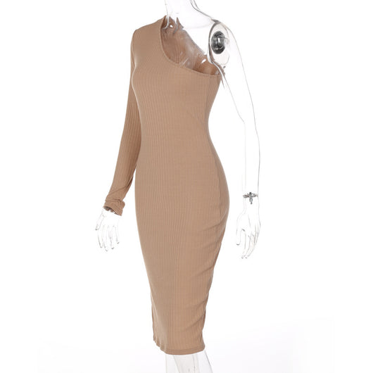 Vestido Tejido Ajustado con Hombro Descubierto y Abertura Lateral - Image 13