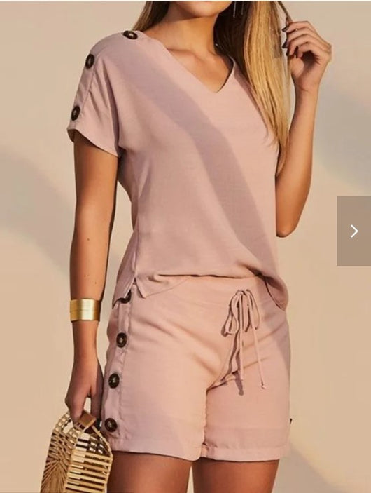 Conjunto de Pijama Shorts Cuello V - Dos Piezas Cómodo y Versátil - Image 20