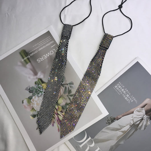 Blusa Elegante con Corbatín de Strass Brillante para Mujer - Image 2